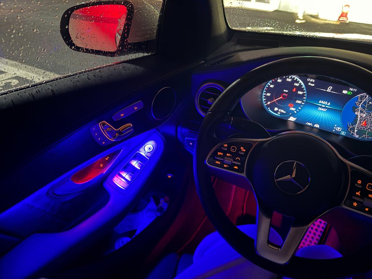 벤츠 GLC 쿠페 300 4MATIC 사진 8