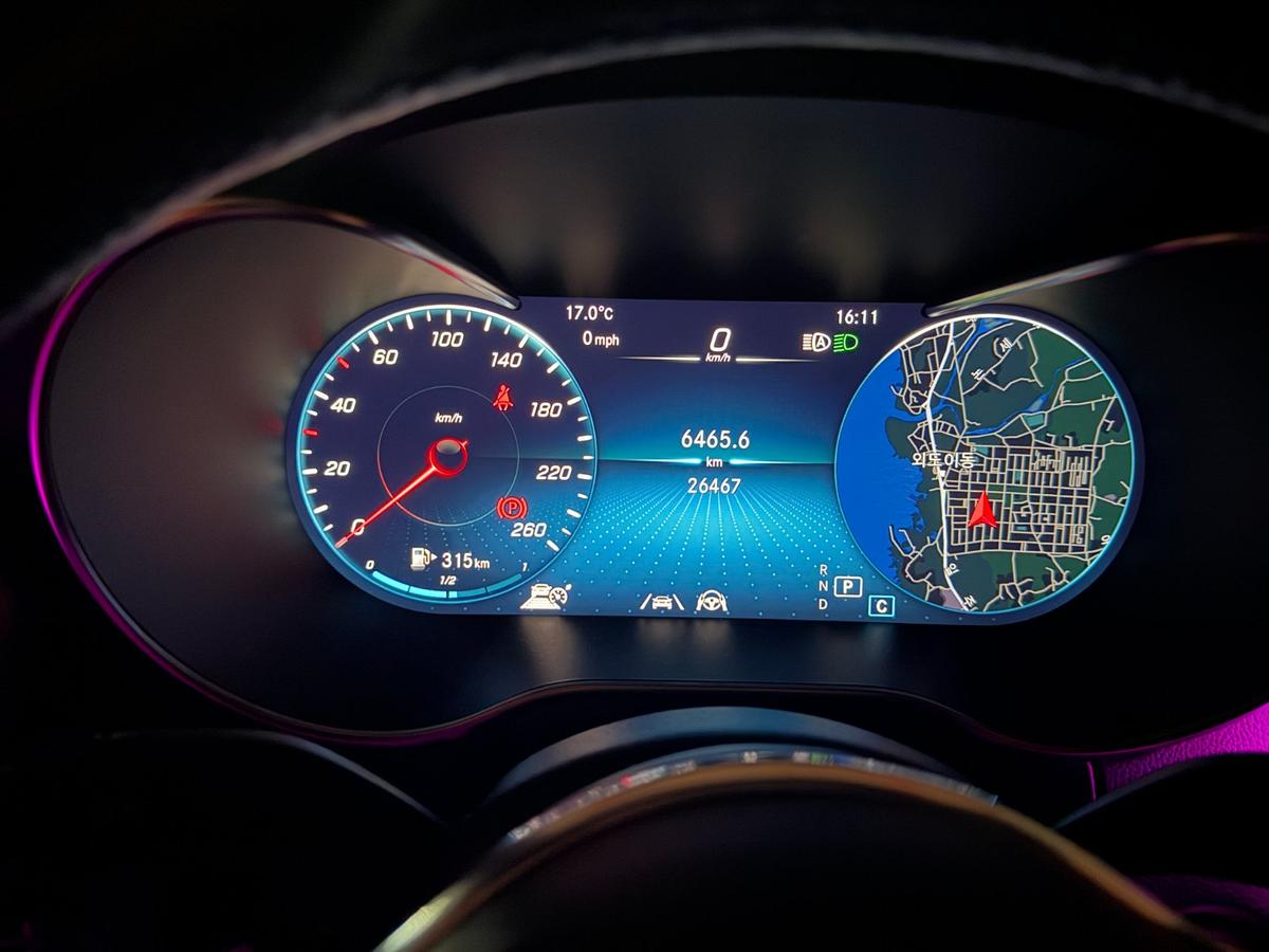 벤츠 GLC 쿠페 300 4MATIC 사진 12