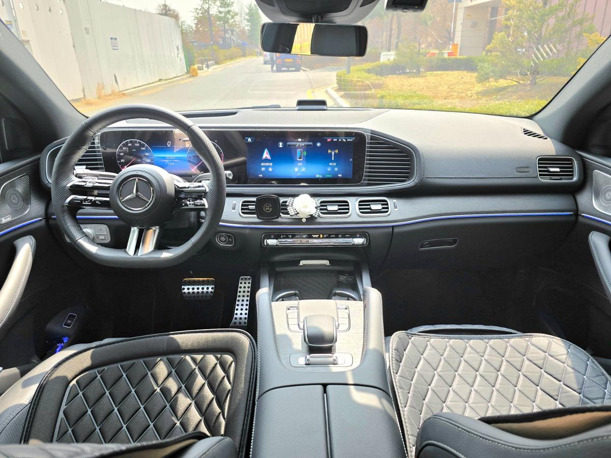 벤츠 GLE 쿠페 450d 4MATIC 사진 11