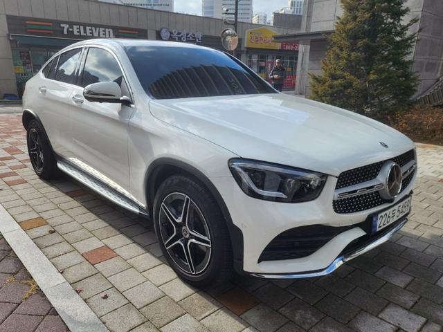 벤츠 GLC 쿠페 300 4MATIC 사진 2