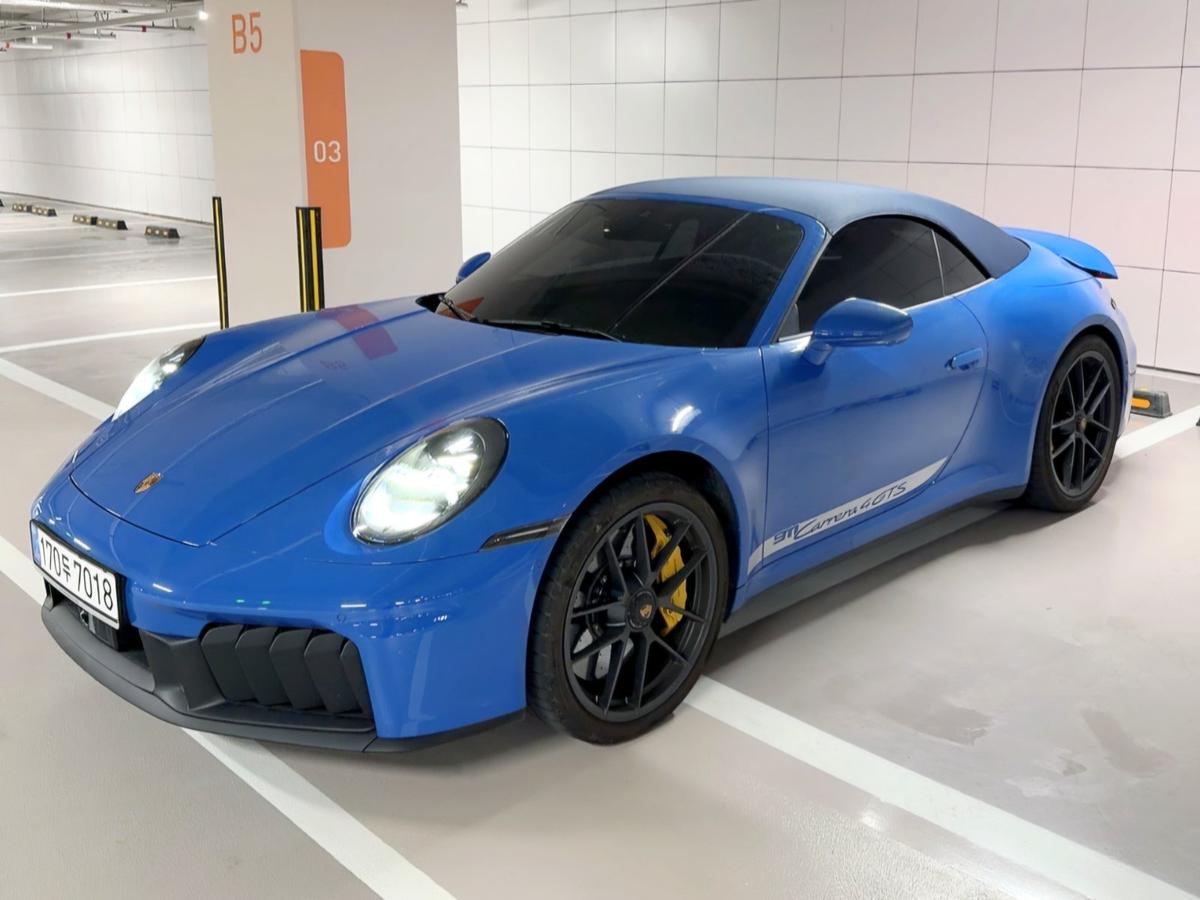 포르쉐 911 카레라 4 GTS 카브리올레 사진 2