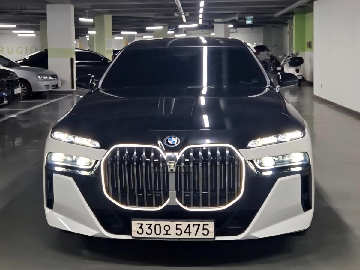 BMW 7시리즈 750e xDrive M 스포츠 사진 1
