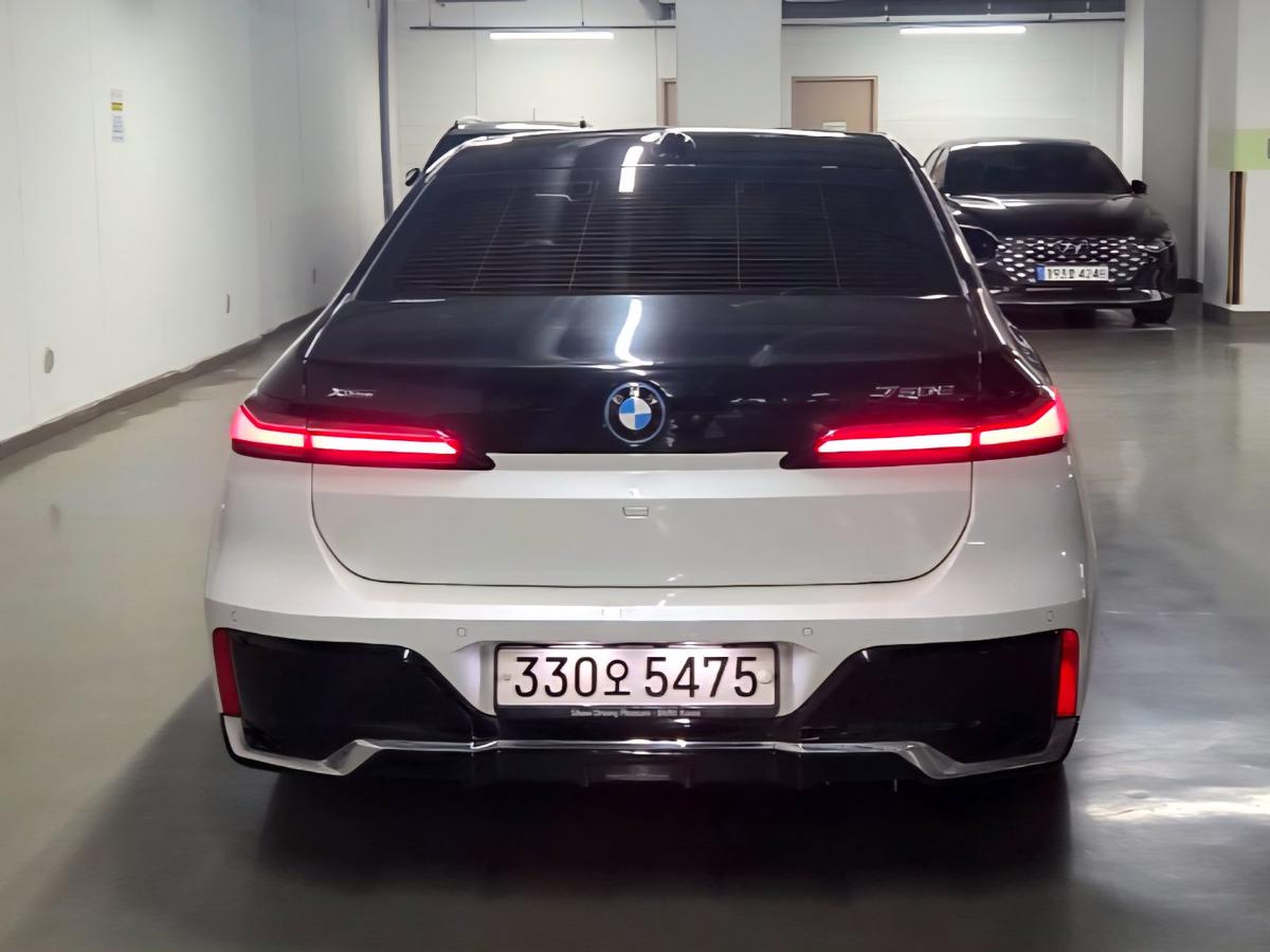 BMW 7시리즈 750e xDrive M 스포츠 사진 7