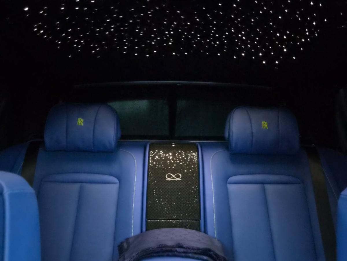 롤스로이스 컬리넌 6.7 V12 블랙 배지 사진 10