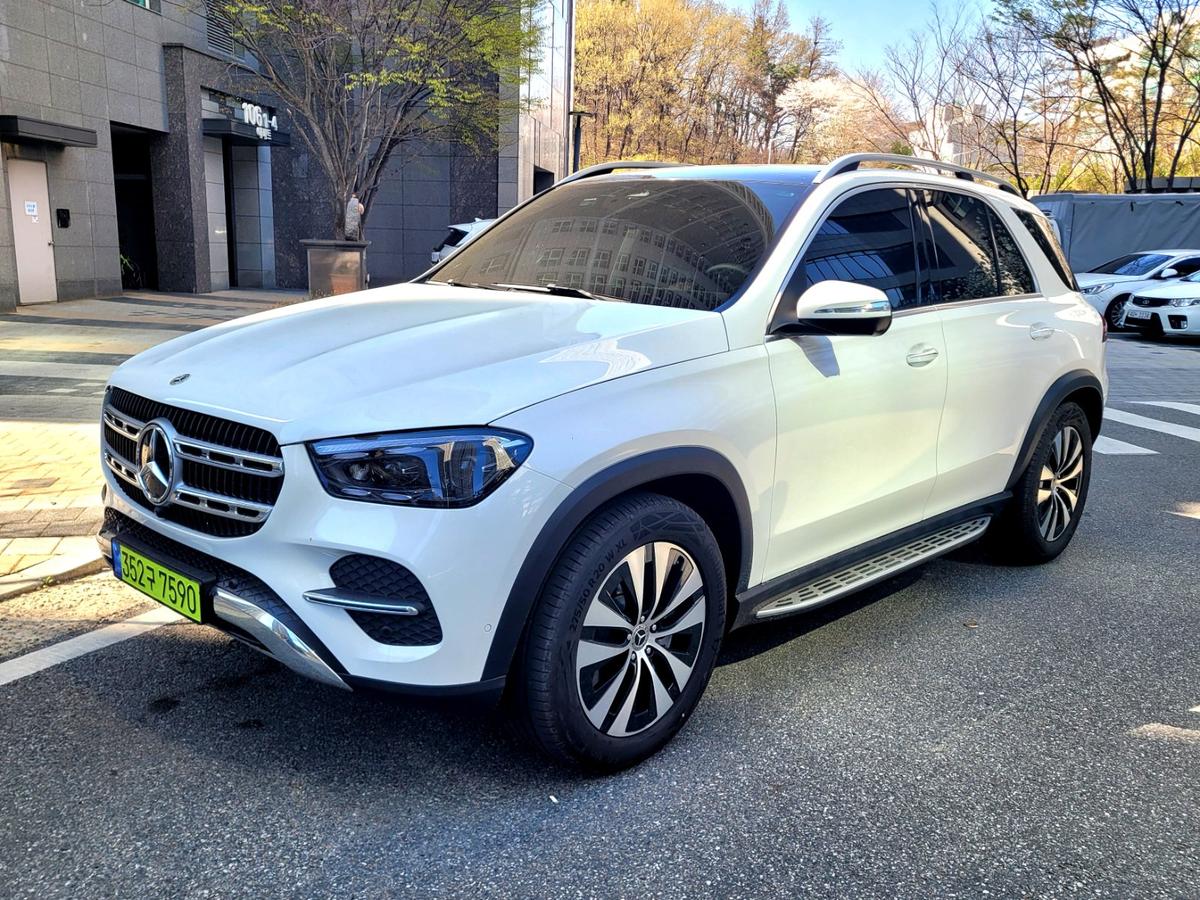 벤츠 GLE 300d 4MATIC 사진 3