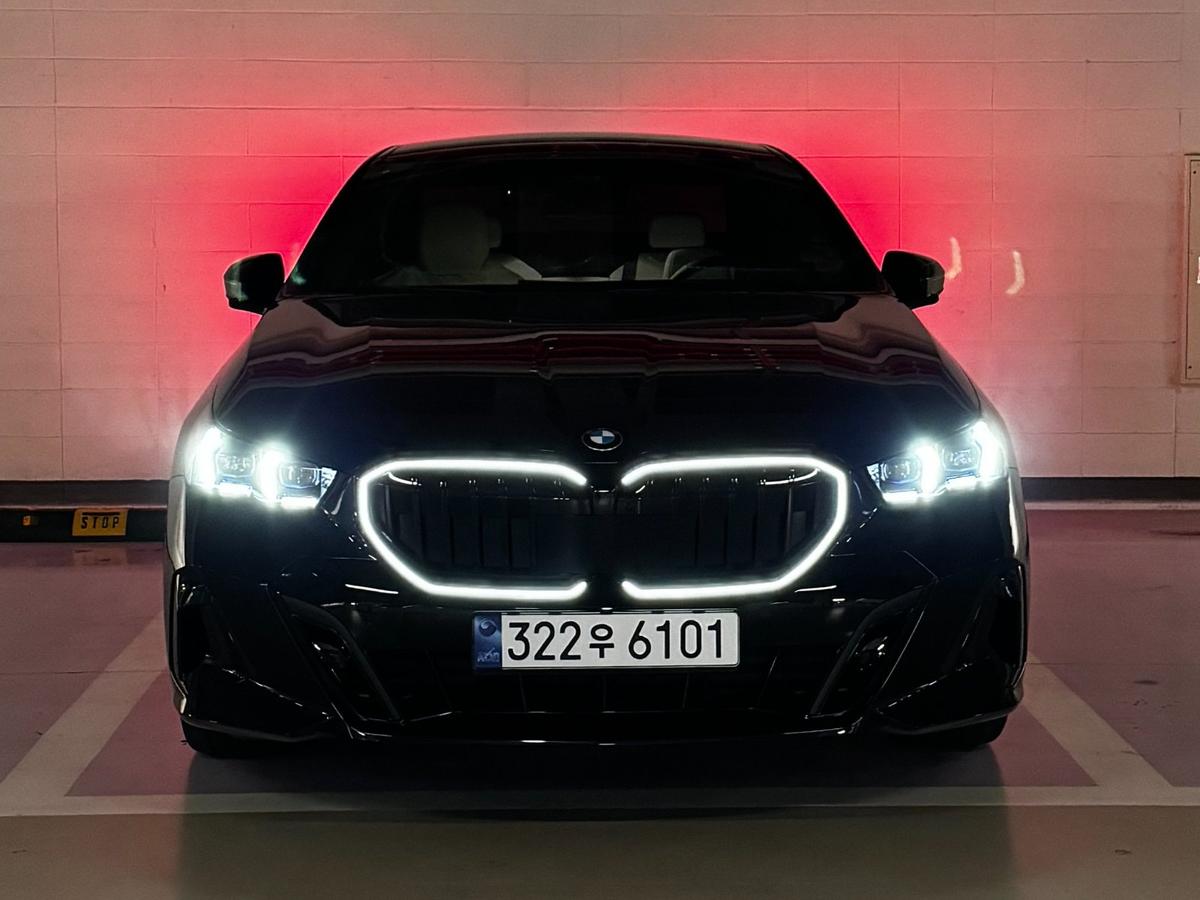 BMW 5시리즈 520i M Sport 사진 14