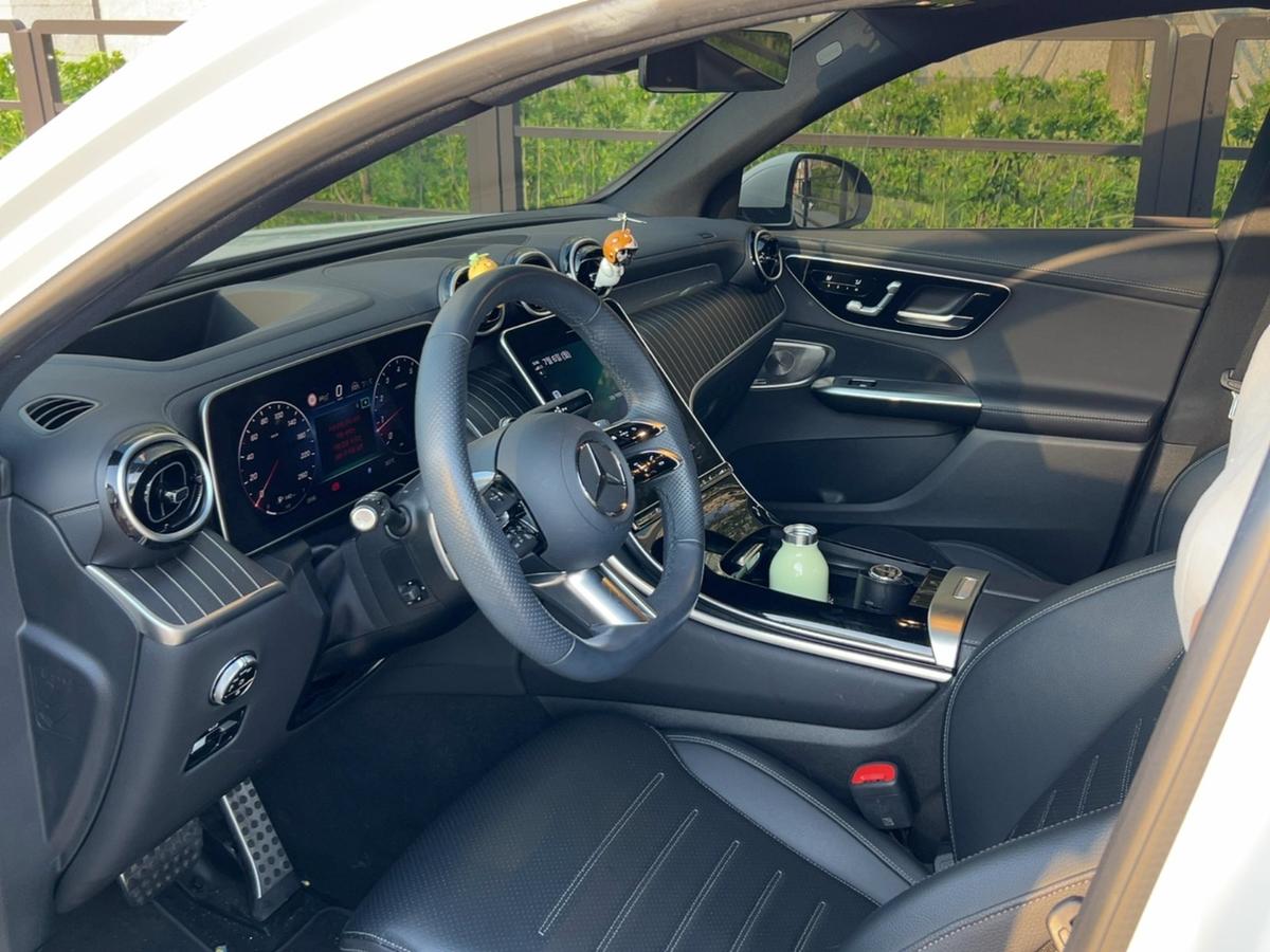벤츠 GLC 쿠페 300 4MATIC 사진 9