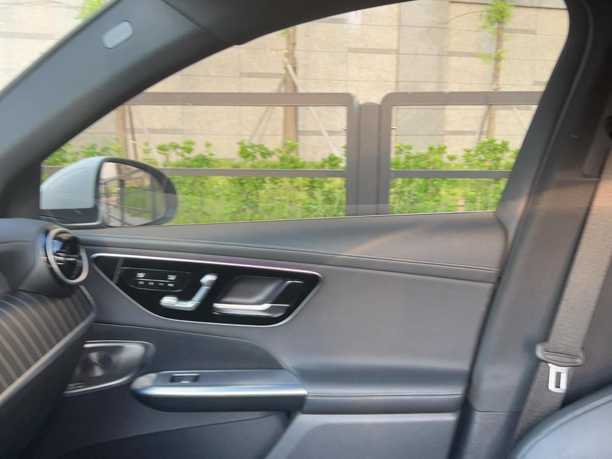 벤츠 GLC 쿠페 300 4MATIC 사진 8