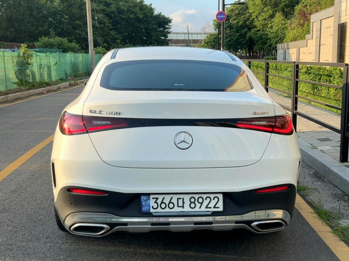 벤츠 GLC 쿠페 300 4MATIC 사진 5