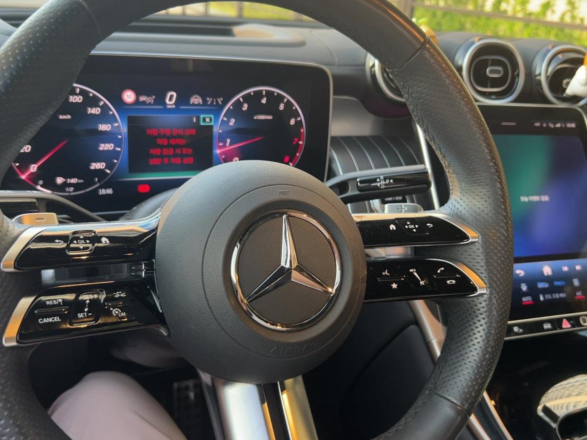 벤츠 GLC 쿠페 300 4MATIC 사진 12