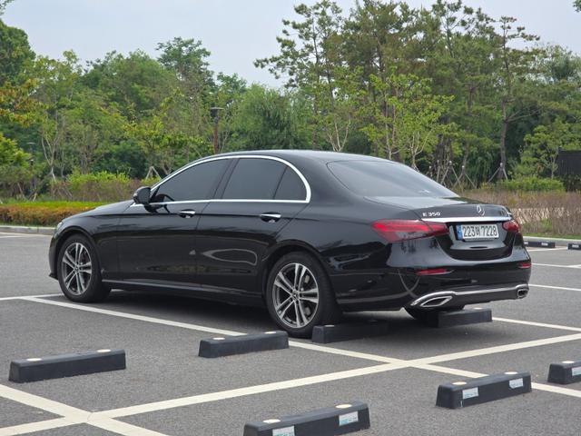 벤츠 E클래스 350 4MATIC 아방가르드 사진 3