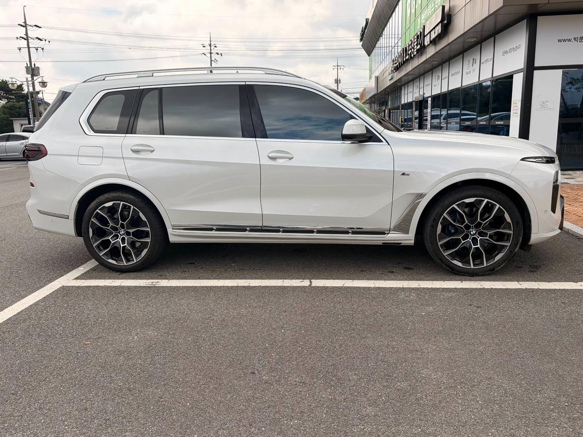 BMW X7 40i xDrive M Sport 사진 2