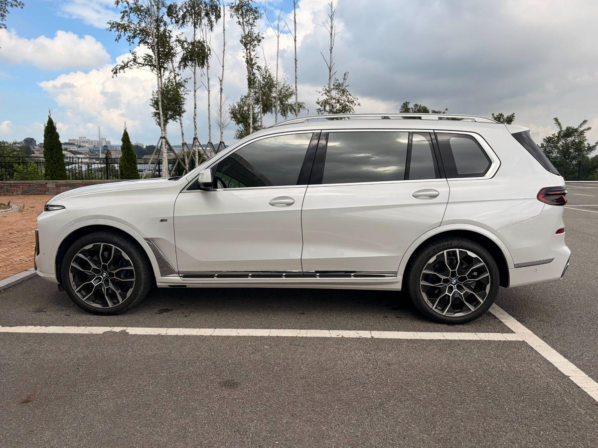 BMW X7 40i xDrive M Sport 사진 3