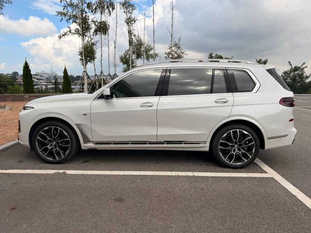 BMW X7 40i xDrive M Sport 사진 3