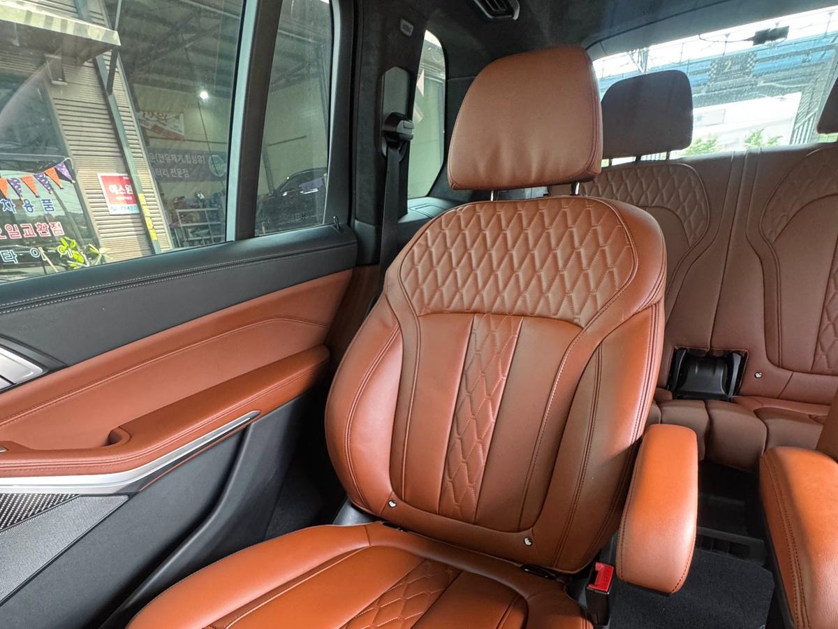BMW X7 40i xDrive M Sport 사진 7