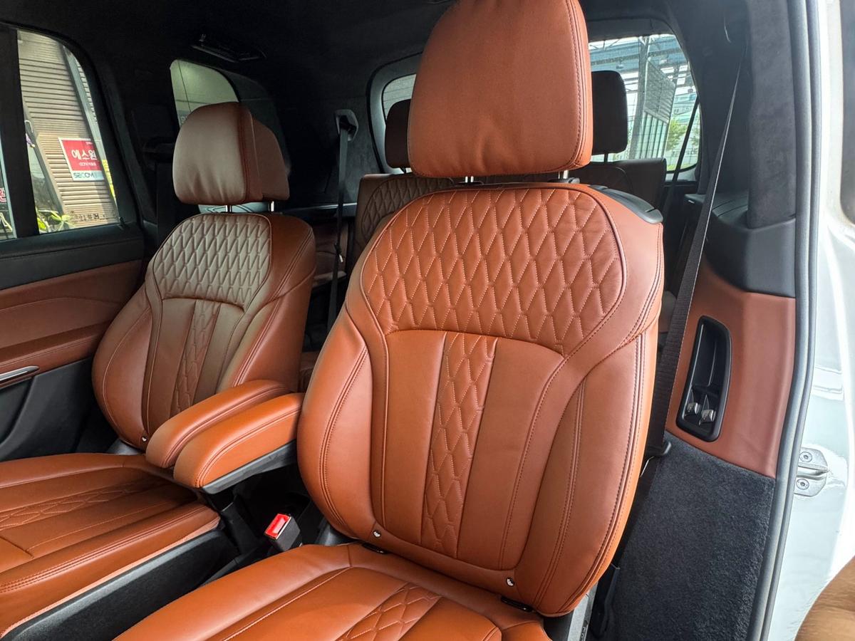 BMW X7 40i xDrive M Sport 사진 8