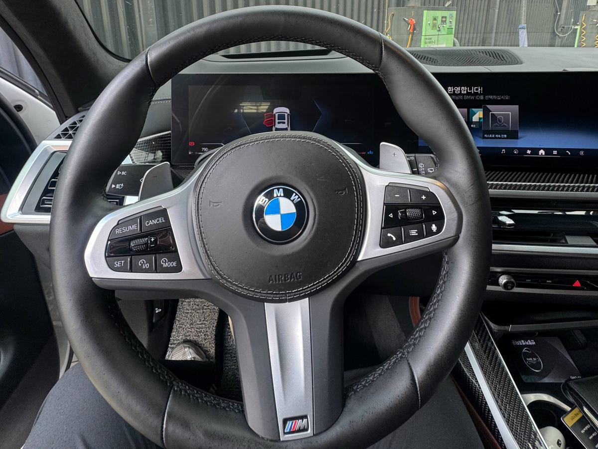 BMW X7 40i xDrive M Sport 사진 16