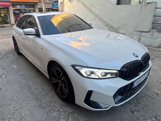 BMW 3시리즈 320i M Sport 사진 2