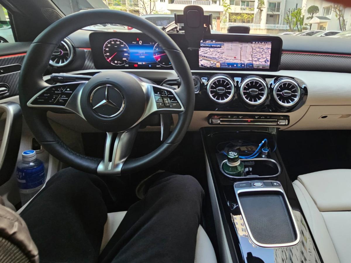 벤츠 A클래스 세단 A 220 DCT 사진 9