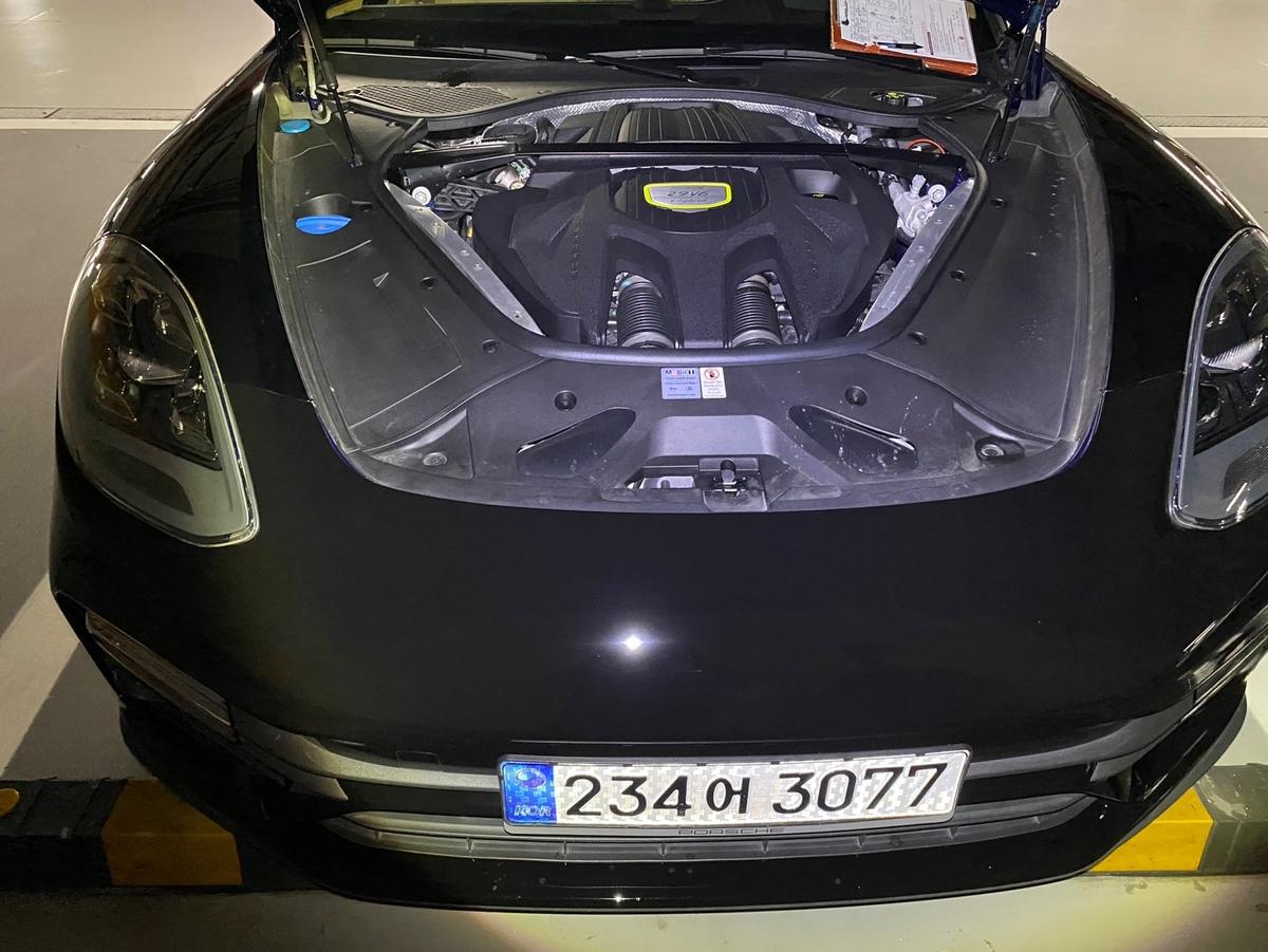 포르쉐 파나메라 하이브리드 2.9 AWD E-하이브리드 사진 20