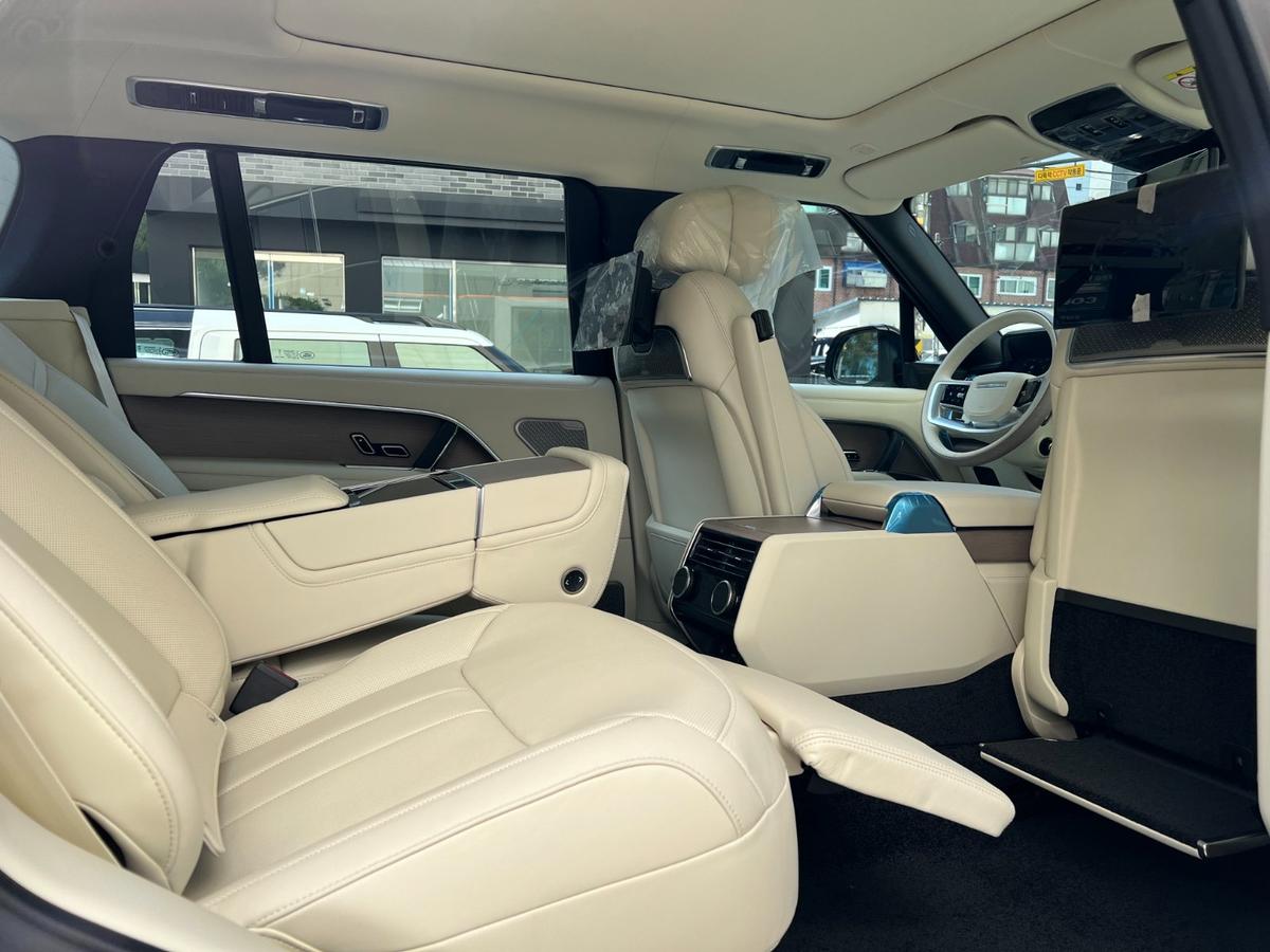 랜드로버 레인지로버 LWB P530 Autobiography 사진 14