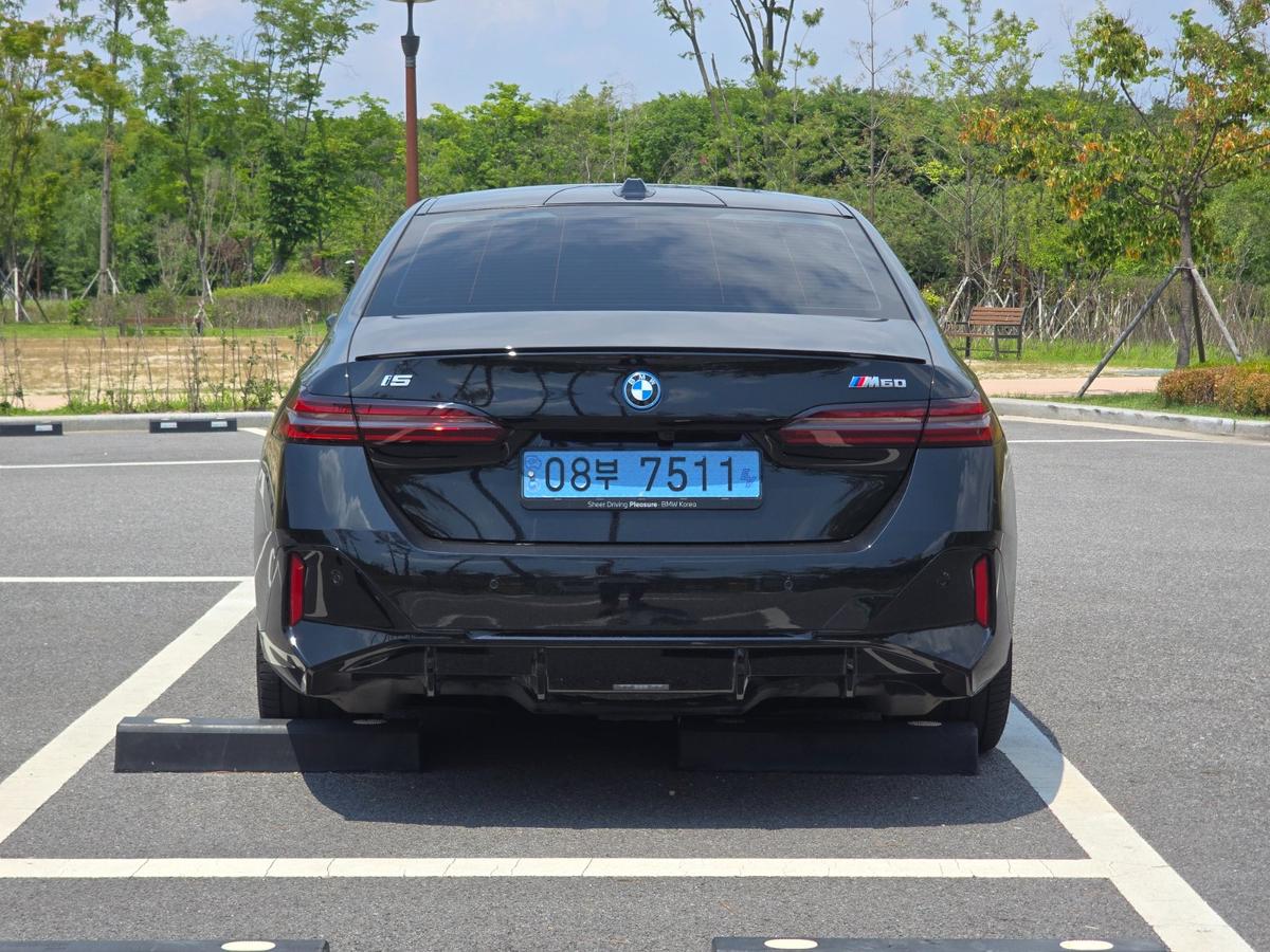 BMW i5 M M60 xDrive Pro 사진 4