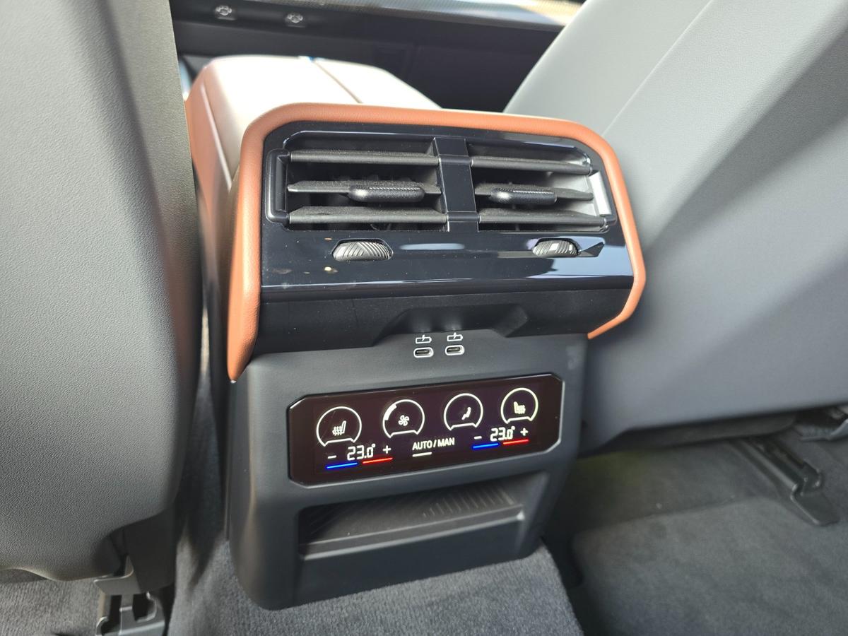 BMW i5 M M60 xDrive Pro 사진 9