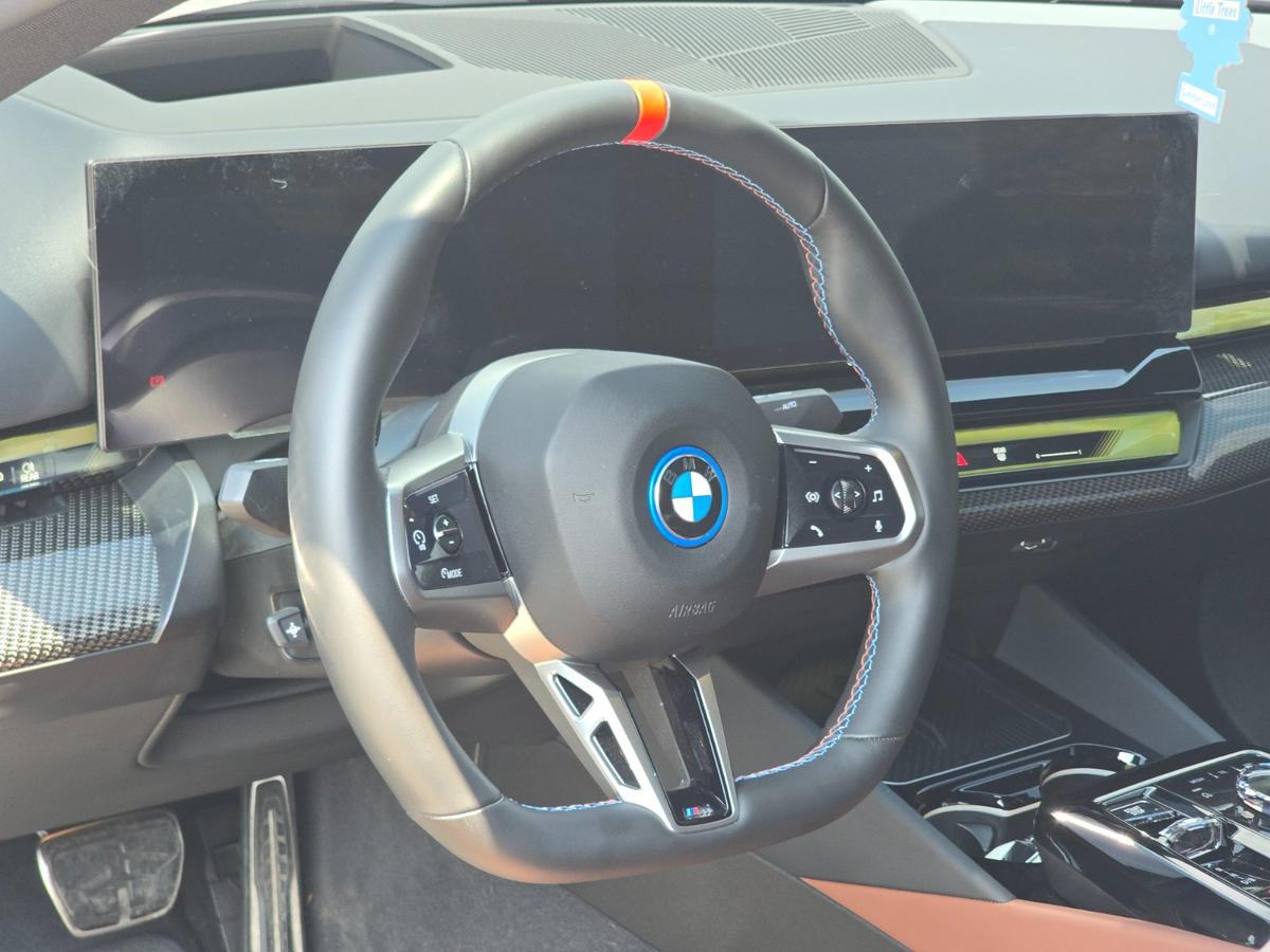 BMW i5 M M60 xDrive Pro 사진 10