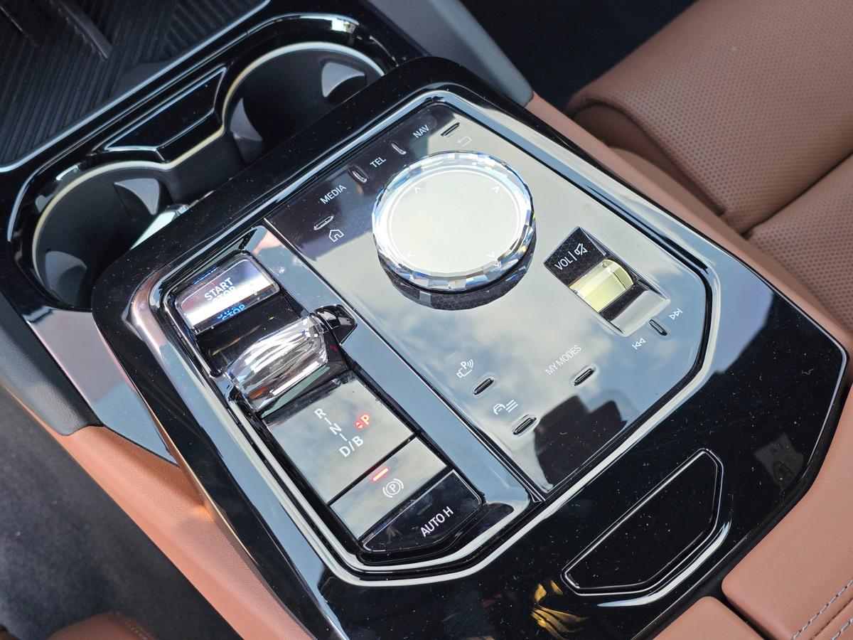 BMW i5 M M60 xDrive Pro 사진 14
