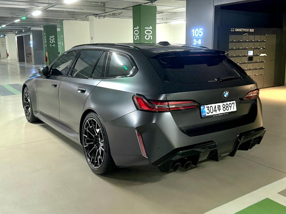 BMW M5 투어링 기본 사진 4