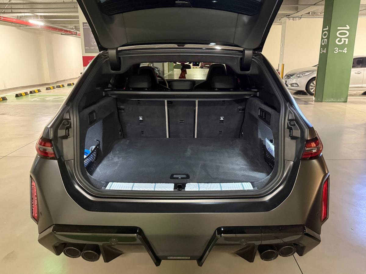 BMW M5 투어링 기본 사진 6