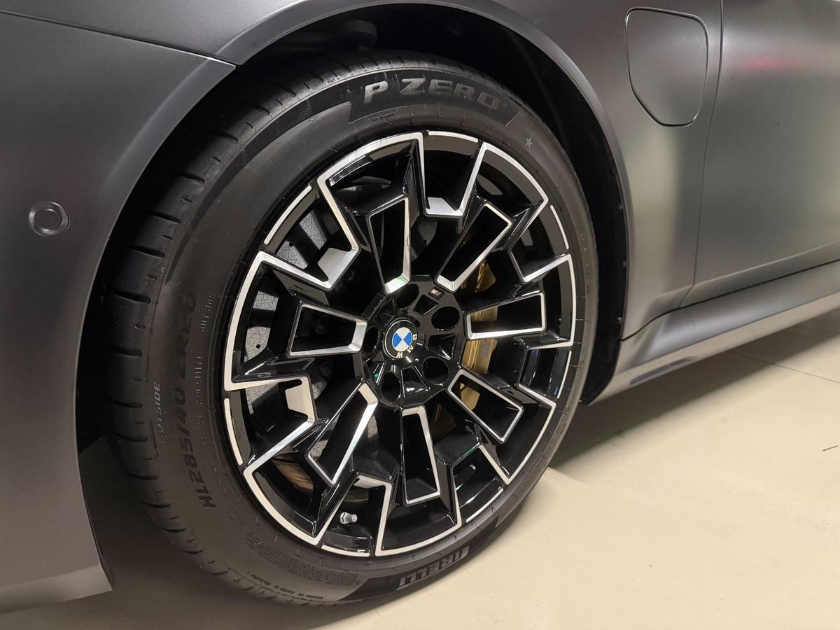 BMW M5 투어링 기본 사진 7
