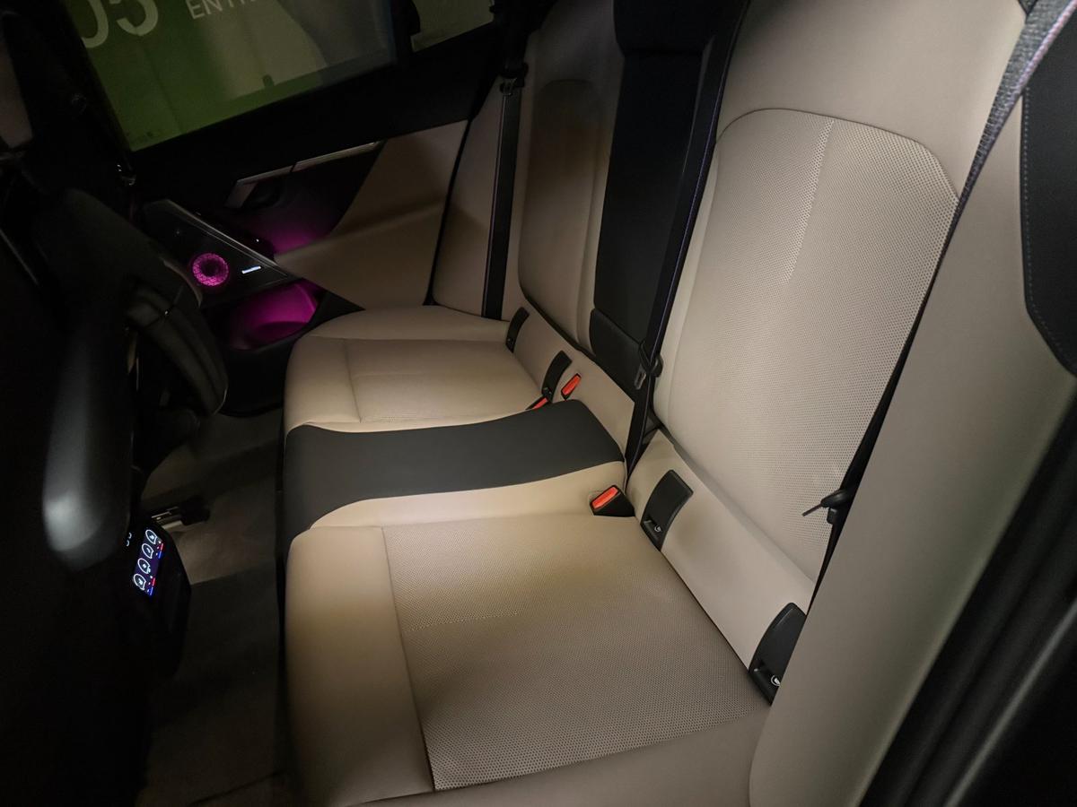 BMW M5 투어링 기본 사진 12