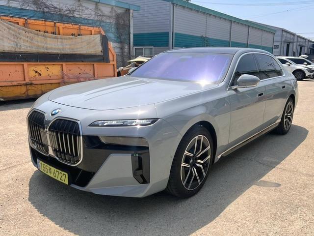 BMW 7시리즈 740d xDrive M Sport 사진 3