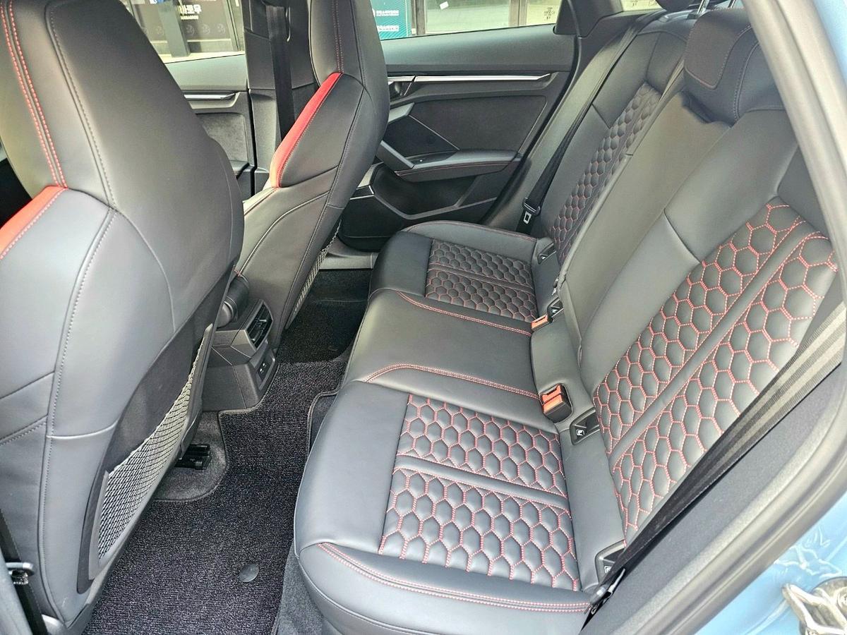 아우디 RS3 2.5 TFSI 콰트로 사진 9