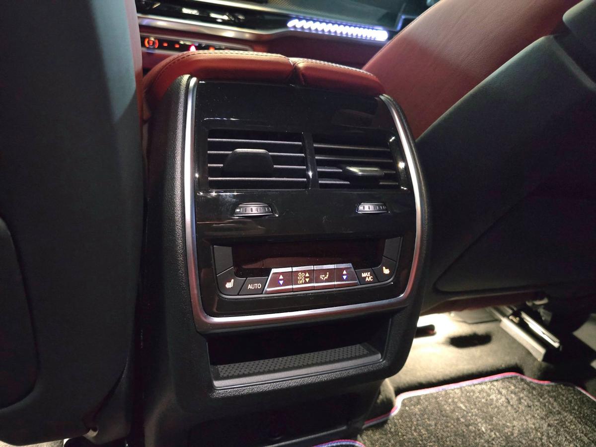 BMW X6M 4.4 컴페티션 사진 8