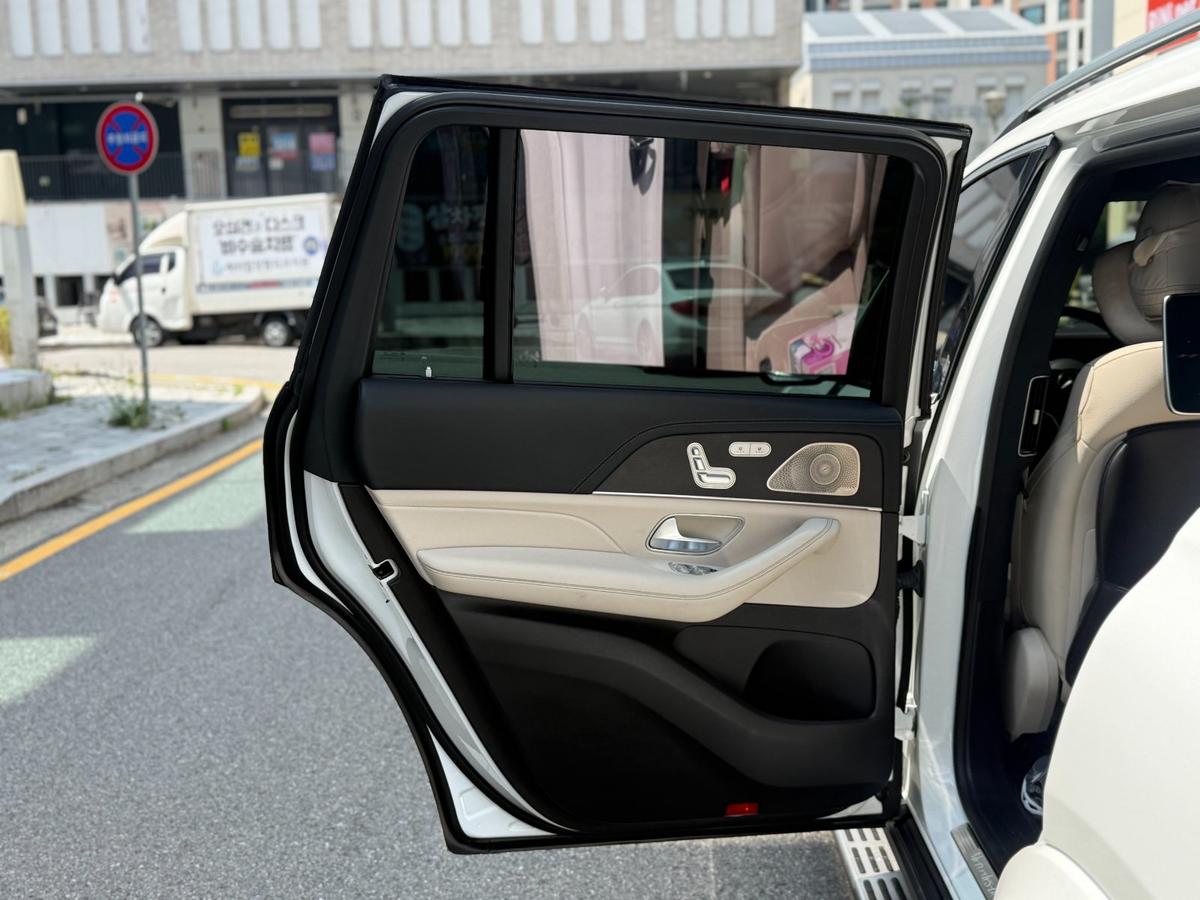 벤츠 GLS 580 4MATIC 사진 15