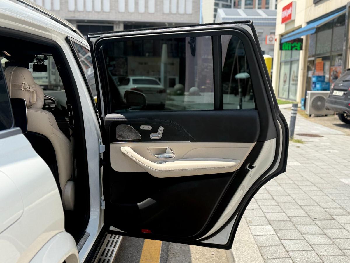 벤츠 GLS 580 4MATIC 사진 16