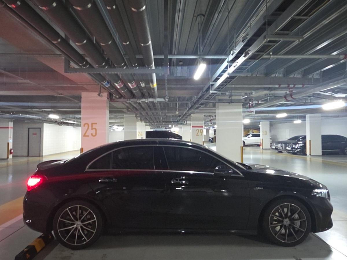 벤츠 AMG A클래스 세단 사진 3
