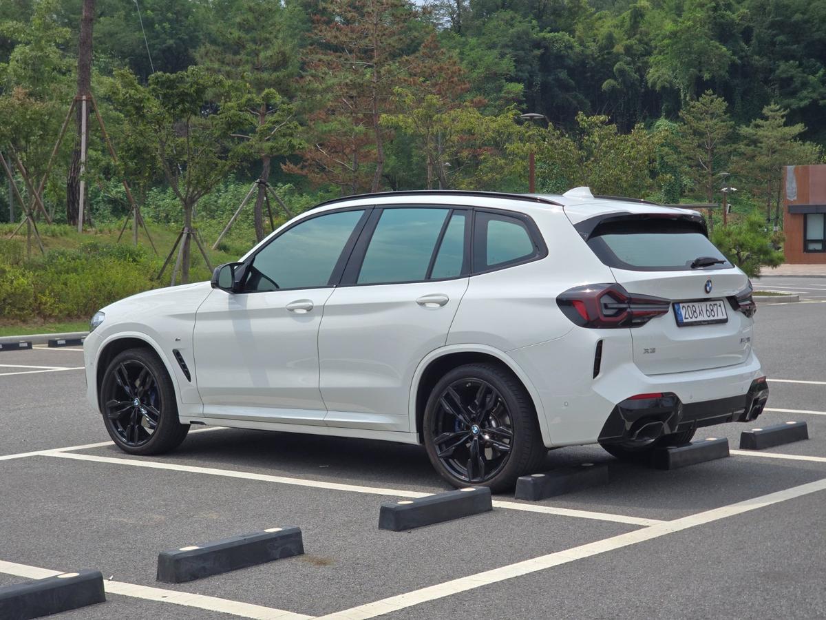 BMW X3 xDrive M40i 사진 3
