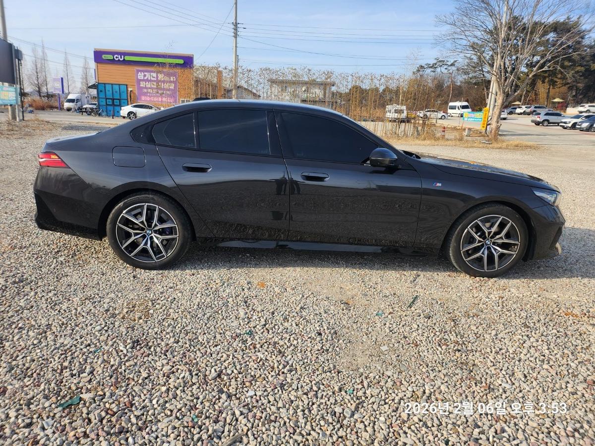 BMW 5시리즈 520i M Sport 사진 4