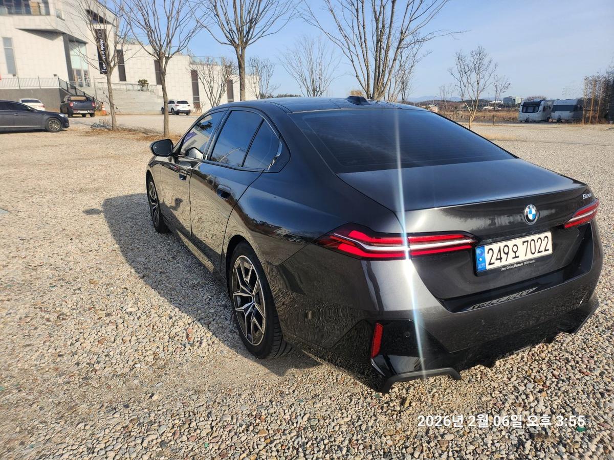 BMW 5시리즈 520i M Sport 사진 6