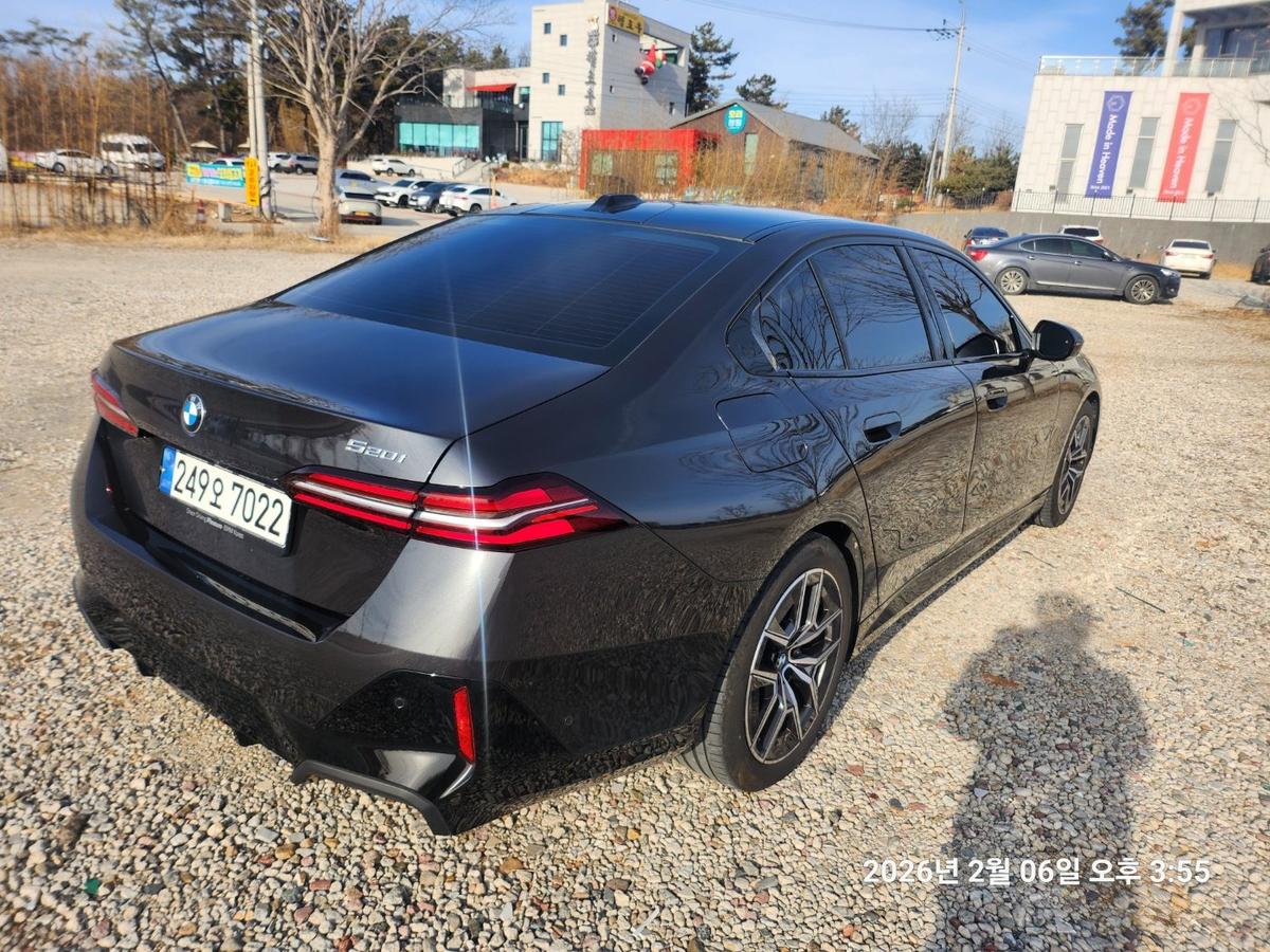 BMW 5시리즈 520i M Sport 사진 7