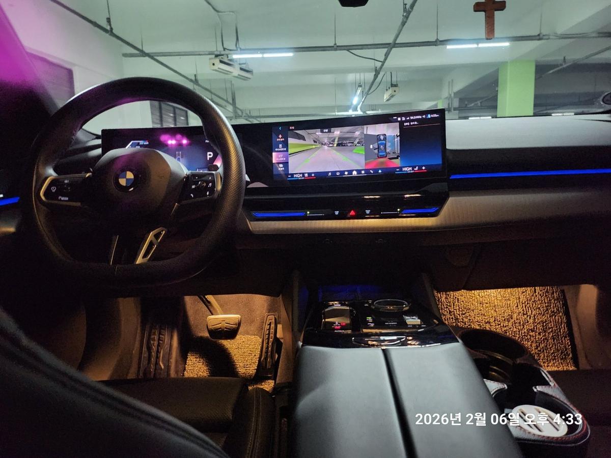 BMW 5시리즈 520i M Sport 사진 12