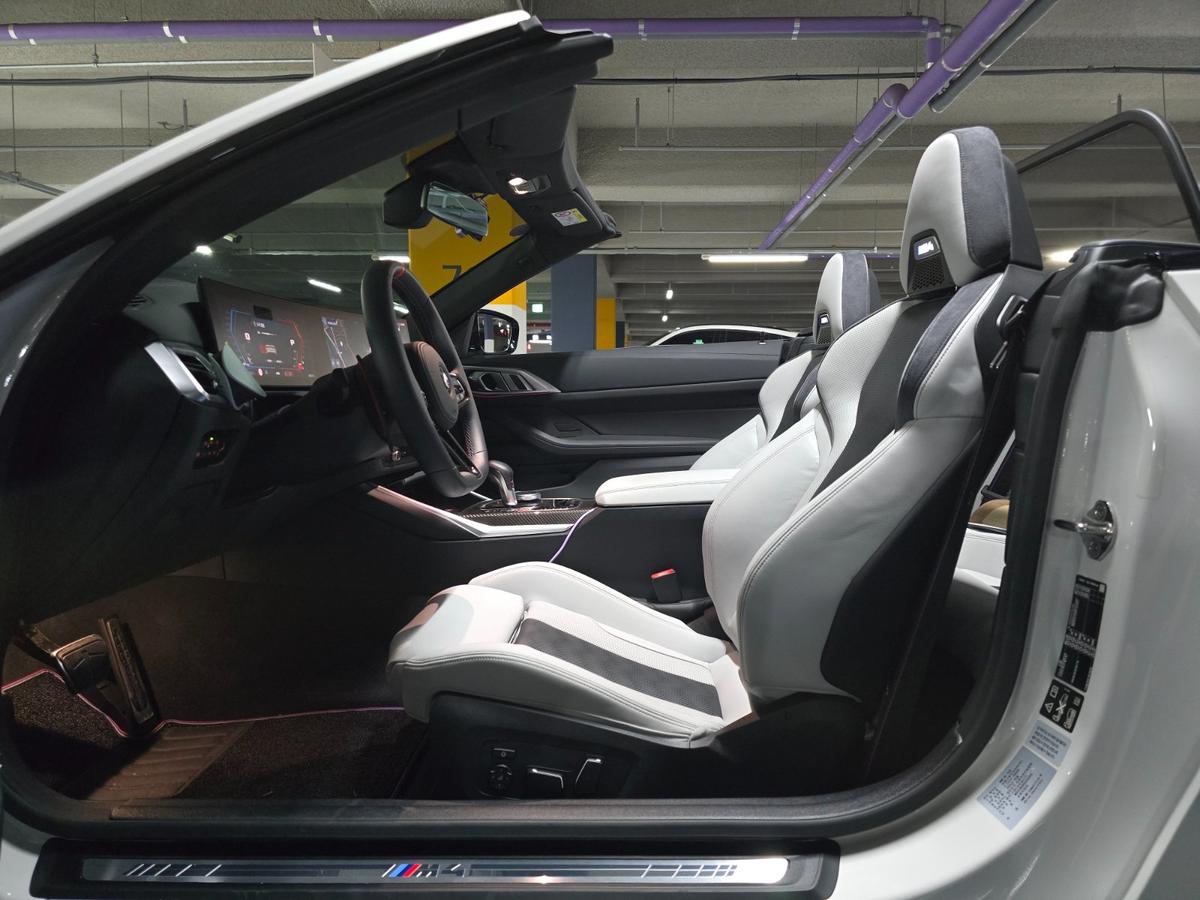 BMW M4 컨버터블 컴페티션 M xDrive 사진 12
