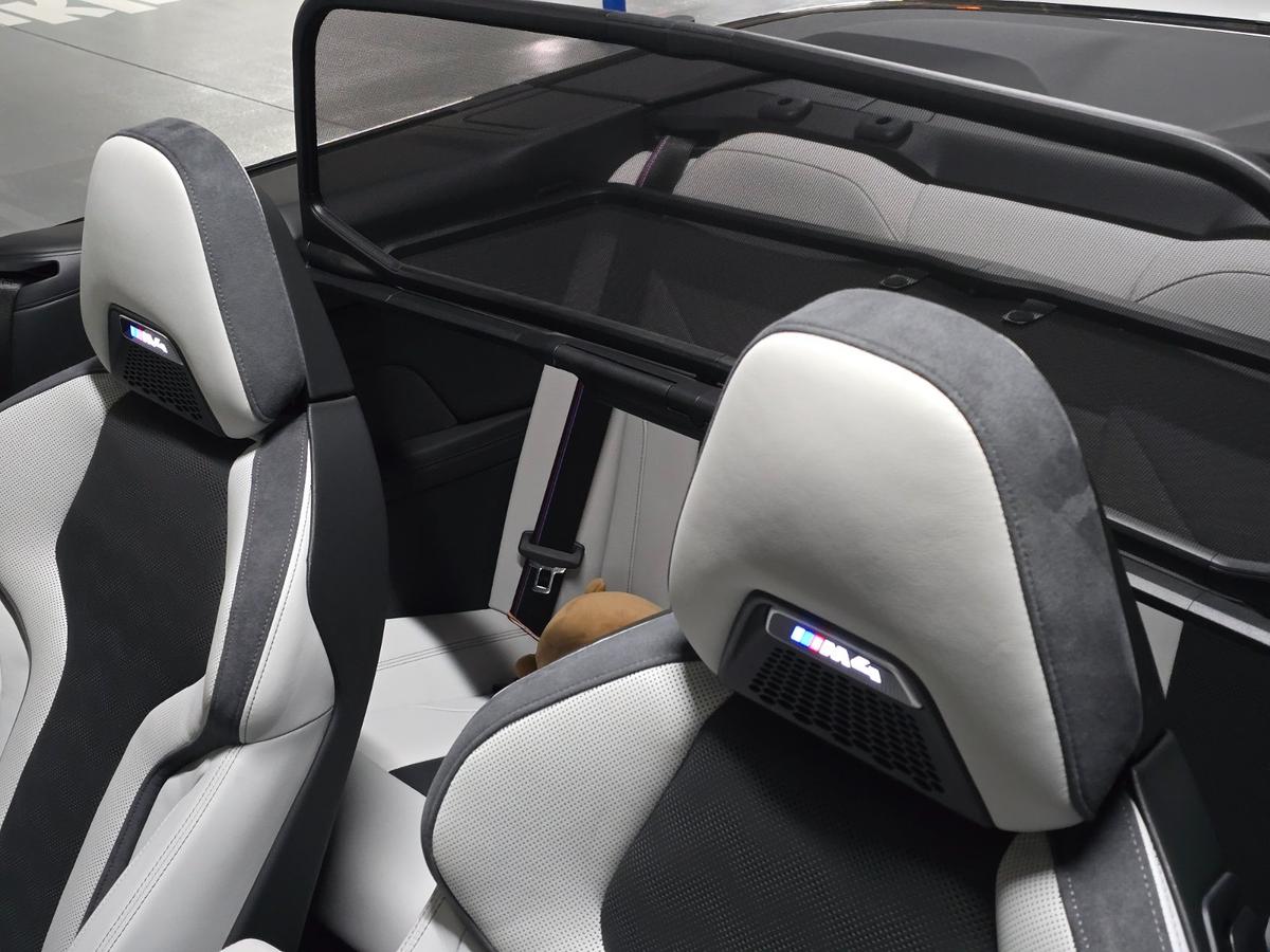 BMW M4 컨버터블 컴페티션 M xDrive 사진 15