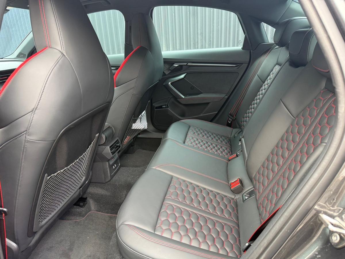 아우디 RS3 2.5 TFSI 콰트로 카본 에디션 사진 8
