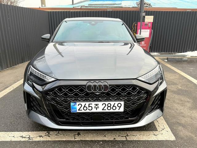아우디 RS3 2.5 TFSI 콰트로 카본 에디션