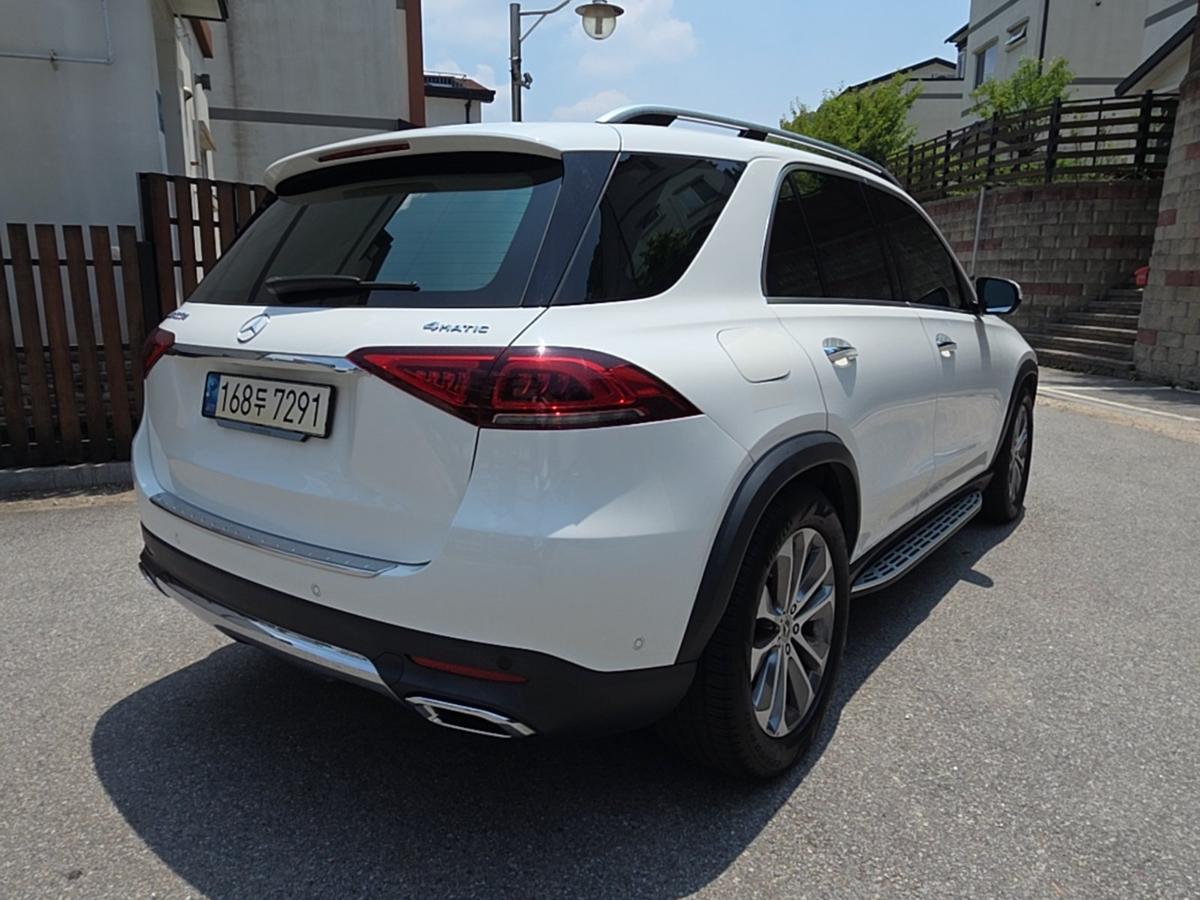 벤츠 GLE 300d 4MATIC 사진 4