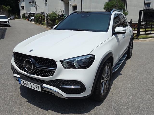 벤츠 GLE 300d 4MATIC 사진 2